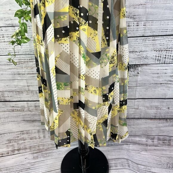 Calvin Klein Skirt size 14 Black Yellow Floral Polka Dots Pleated Knee Modest - Picture 12 of 15